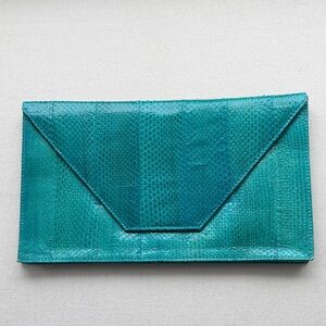 BEIRN Teal Envelope Snake Clutch Bag - Women